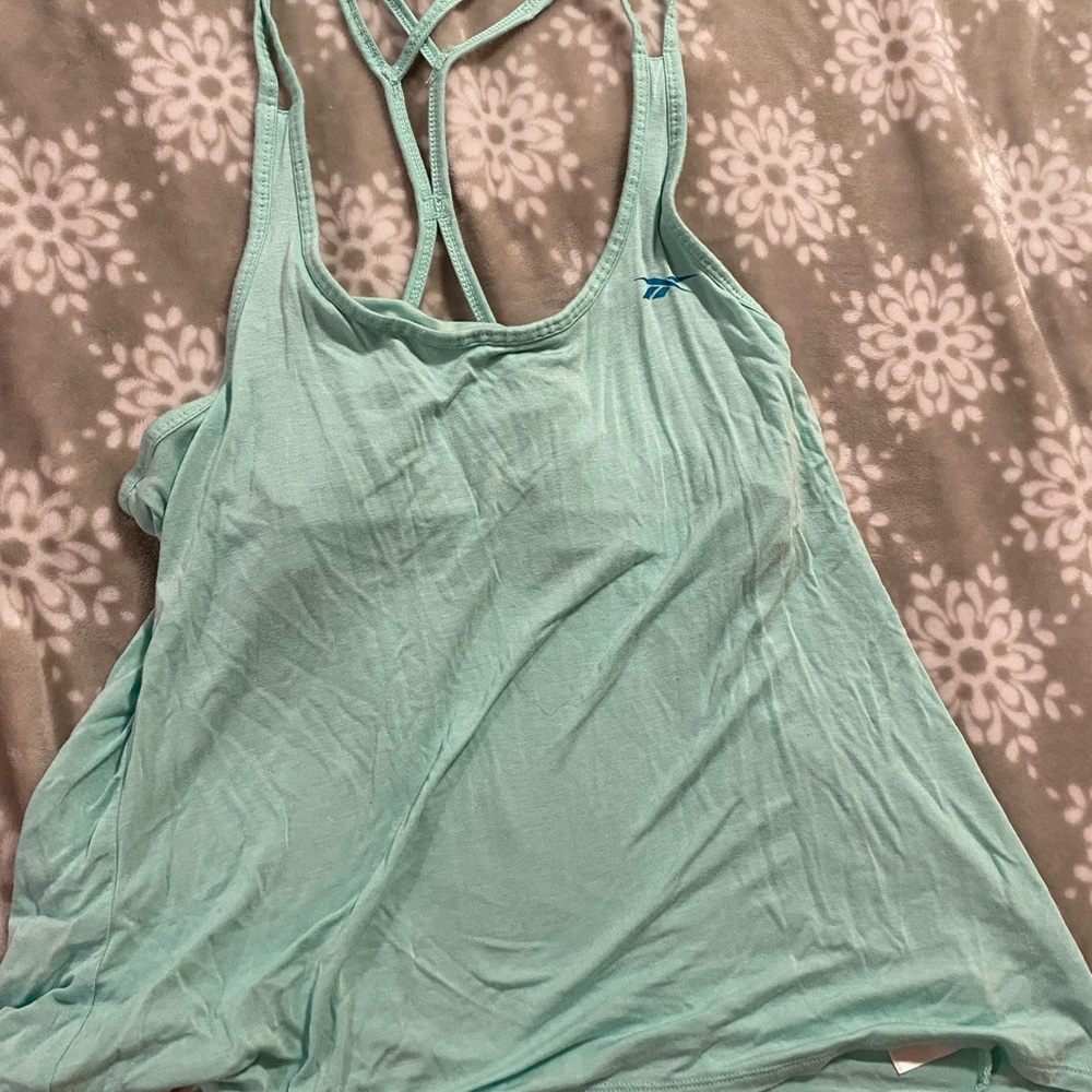 Workout tanks - Picture 3 of 7